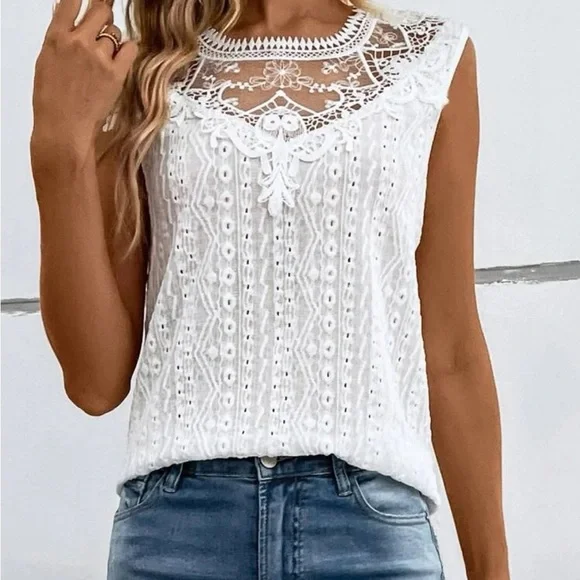 New white lace short sleeve top - Picture 3 of 7